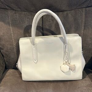 Bradley from London leather 11 x 8 off-white Crossbody bag adjustable